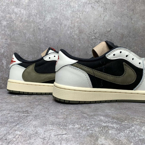AIR JORDAN - AIR JORDAN 1 LOW OG WMNS "Travis Scott - Olive" - Hanorio
