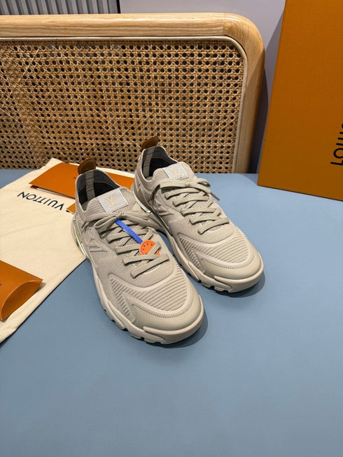 Sneaker LV Runner Tatic