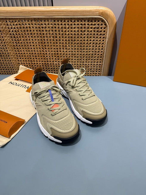Sneaker LV Runner Tatic