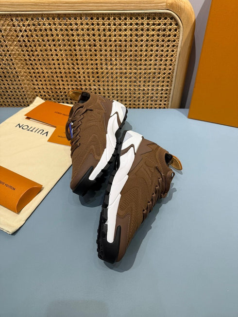 Sneaker LV Runner Tatic