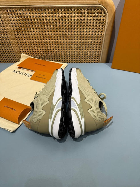 Sneaker LV Runner Tatic
