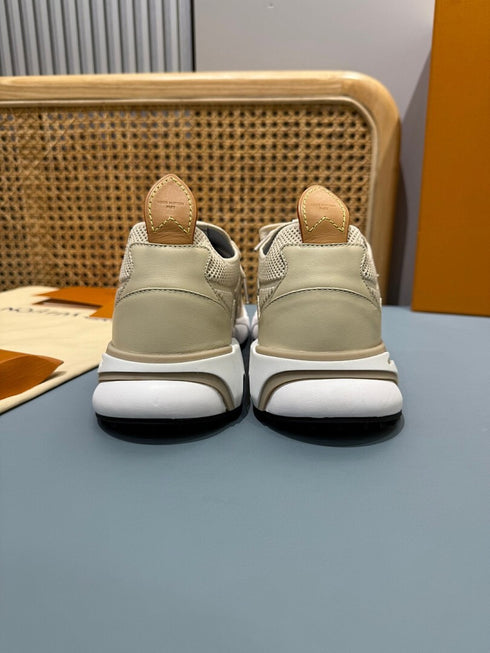 Sneaker LV Runner Tatic