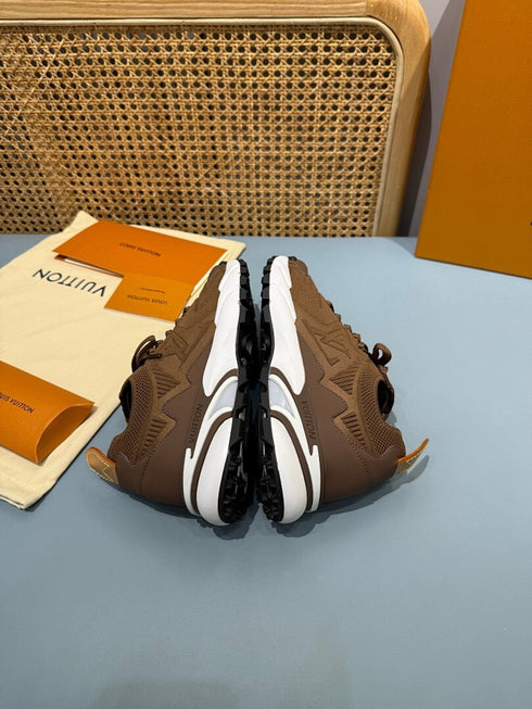 Sneaker LV Runner Tatic