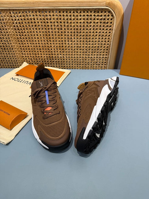 Sneaker LV Runner Tatic