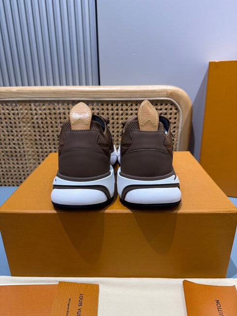 Sneaker LV Runner Tatic