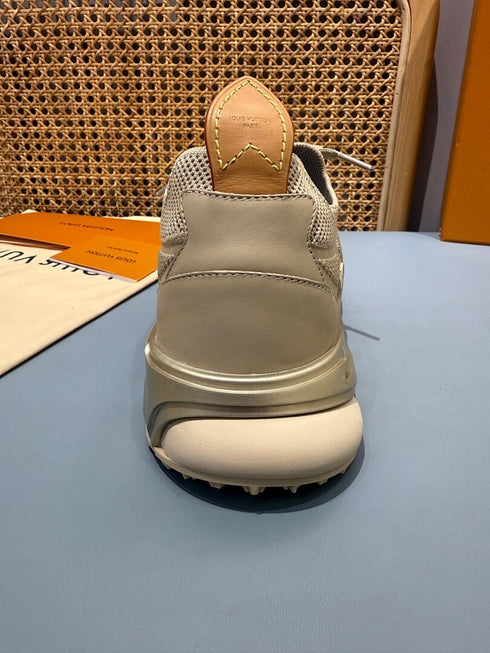 Sneaker LV Runner Tatic