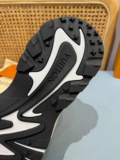 Sneaker LV Runner Tatic