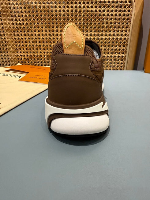 Sneaker LV Runner Tatic