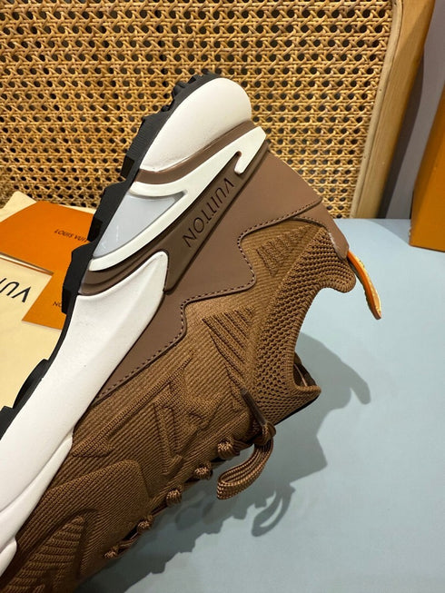 Sneaker LV Runner Tatic
