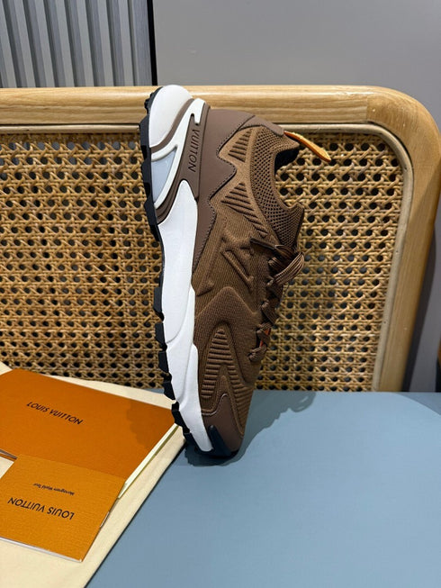 Sneaker LV Runner Tatic