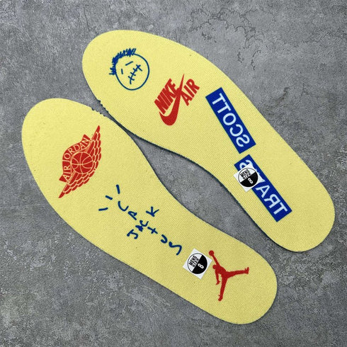 AIR JORDAN - JORDAN 1 RETRO LOW OG WMNS "TRAVIS SCOTT - CANARY" - Hanorio