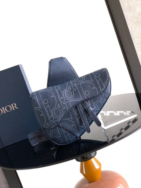 DIOR - Sac Saddle Dior Gravity Outline bleu marine - Hanorio