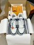 LOUIS V. - Sneaker LV Trainer Bleu Clair - Hanorio